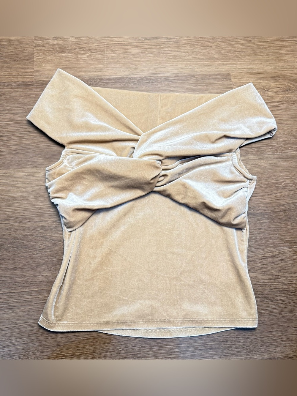 Reformation Ezlynn Velvet Front Twist Off-Shoulder Top in Prosecco gold Small